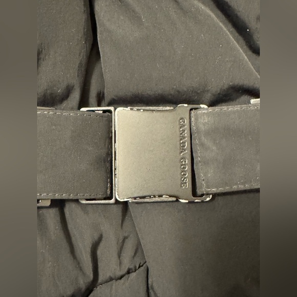 Canada Goose Marlaw Padded winter Jacket - Picture 9 of 11